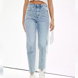 American Eagle NWT Mom Stretch High-Rise Straight Leg Jeans